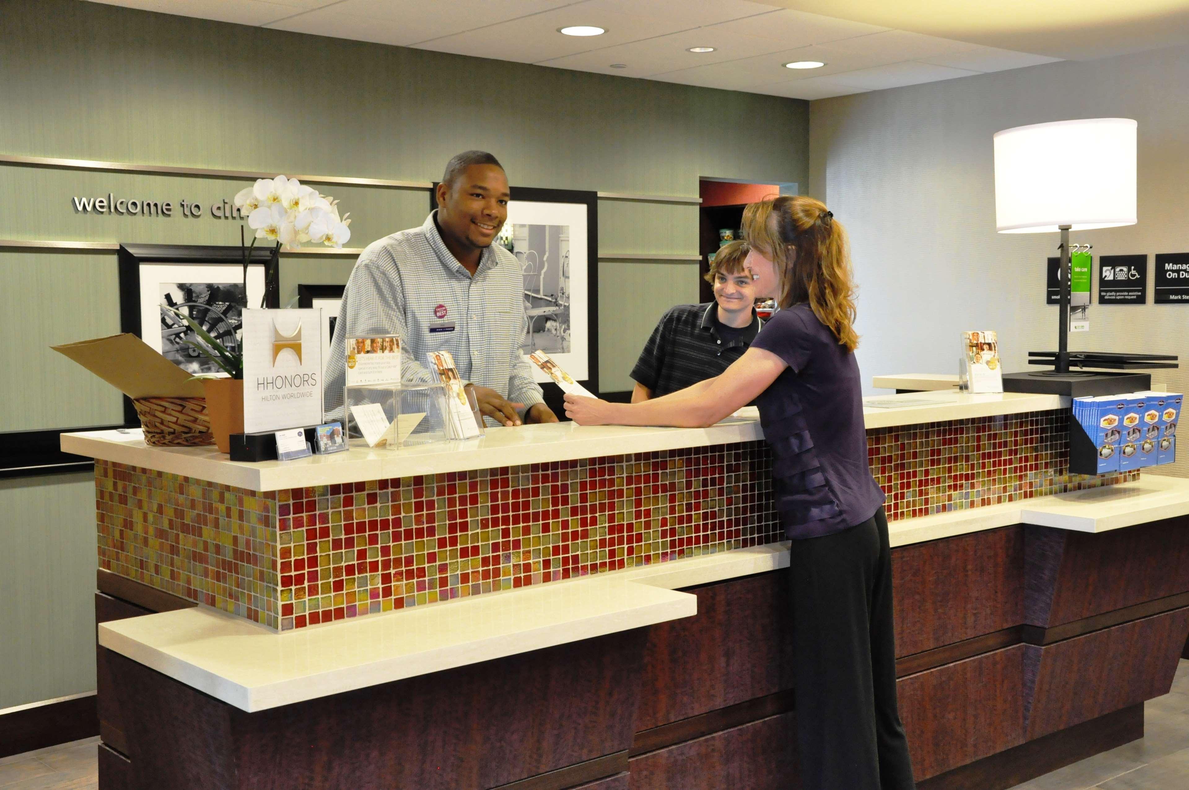 Hampton Inn & Suites Cincinnati / Uptown - University Area Wnętrze zdjęcie