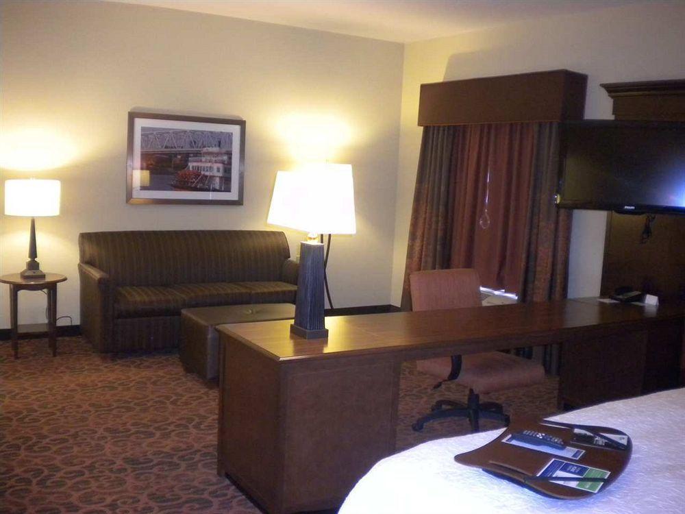 Hampton Inn & Suites Cincinnati / Uptown - University Area Zewnętrze zdjęcie